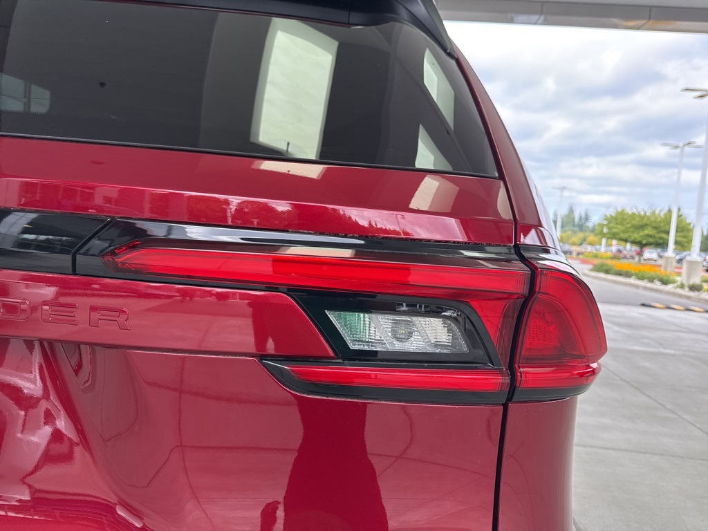 2024 Toyota Grand Highlander XLE photo 3
