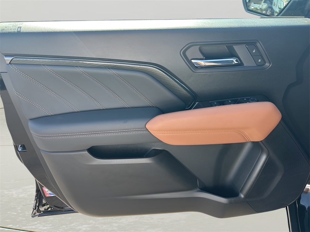 2025 Gmc Canyon AT4 photo 2