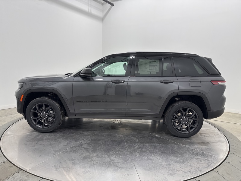 2025 Jeep Grand Cherokee Limited photo 4