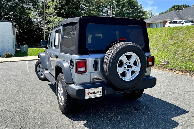 2020 Billet Silver Metallic Clearcoat Jeep Wrangler Unlimited Unlimited Freedom Edition 4X4 SUV