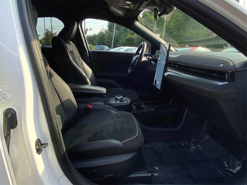 2022 White Metallic Ford Mustang Mach-E GT AWD SUV