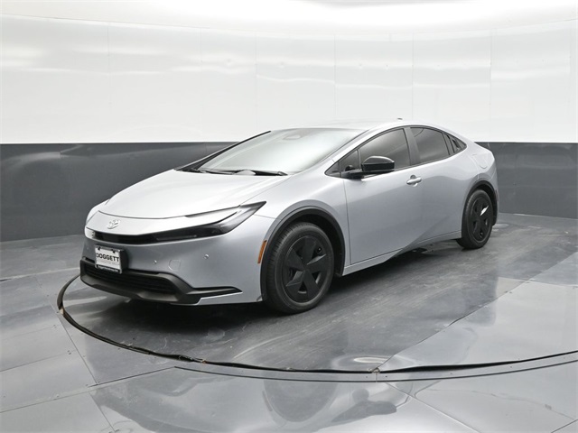 2026 Toyota Prius LE's photo