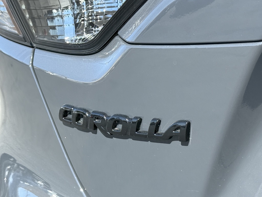 2025 Toyota Corolla XSE photo 12