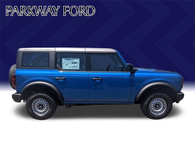 2025 Ford Bronco Base photo 4
