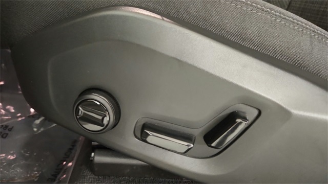 used 2025 Volvo XC60 car, priced at $40,988