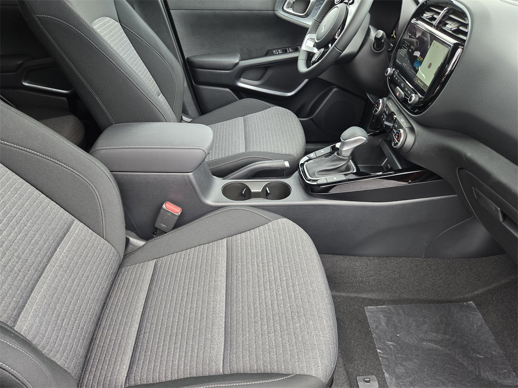 2025 Kia Soul EX photo 9