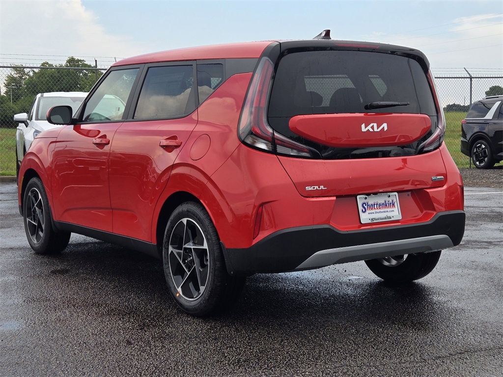 2025 Kia Soul EX photo 2