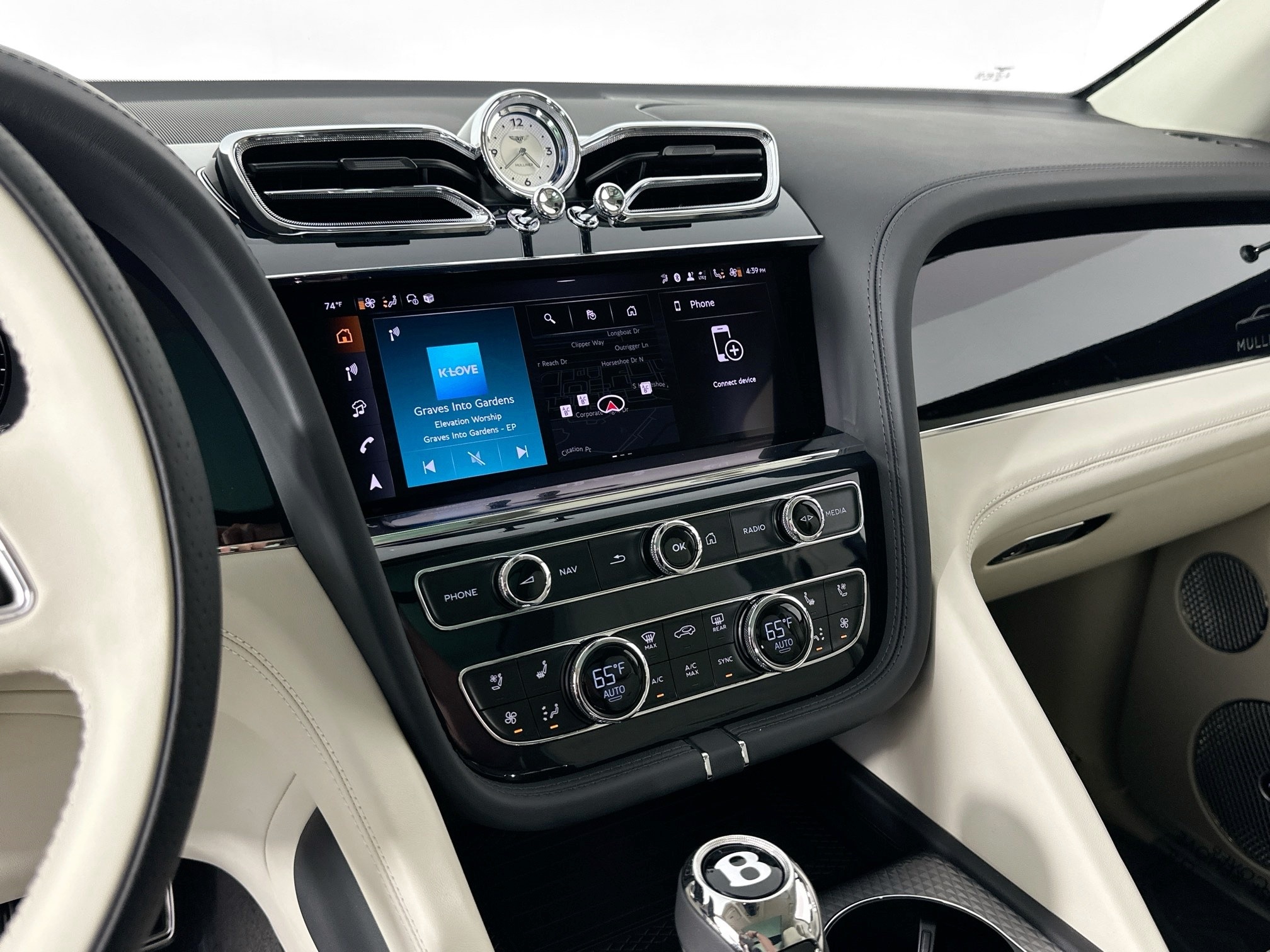 new 2025 Bentley Bentayga EWB car