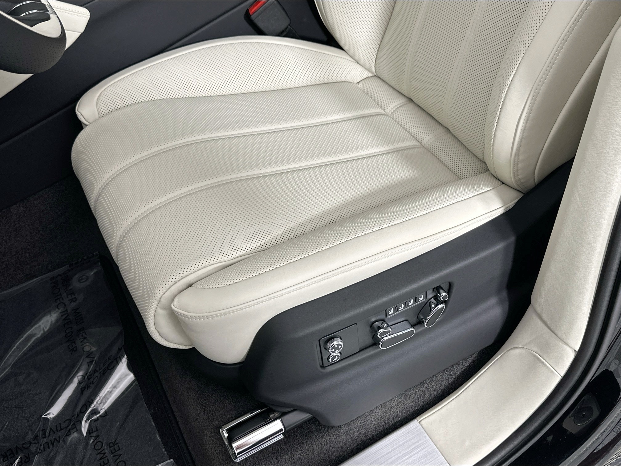 new 2025 Bentley Bentayga EWB car