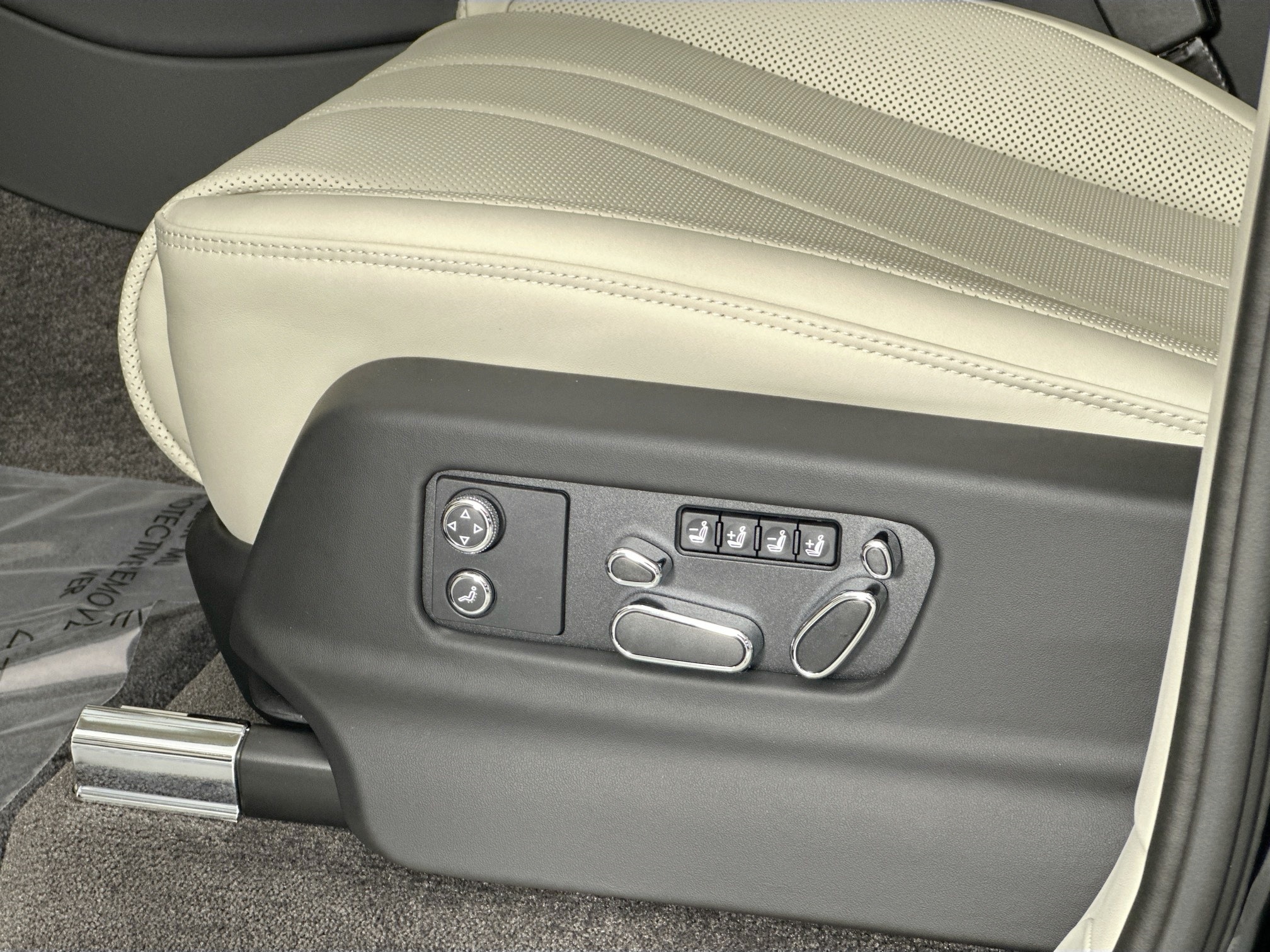 new 2025 Bentley Bentayga EWB car