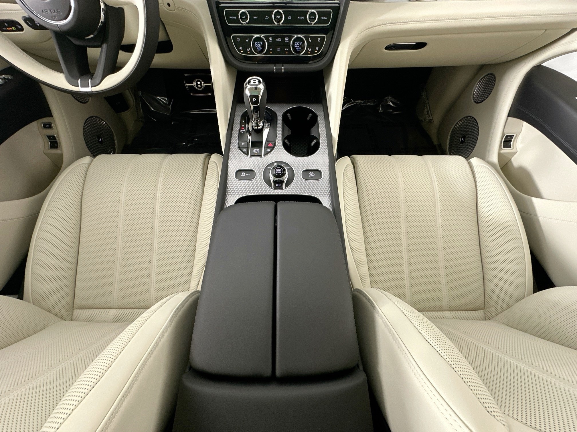 new 2025 Bentley Bentayga EWB car