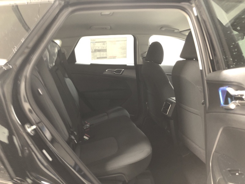 2026 Kia Sportage LX photo 10