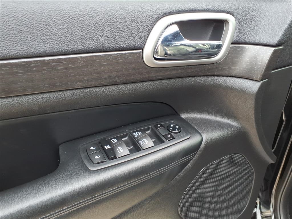 used 2017 Jeep Grand Cherokee car, priced at $13,500