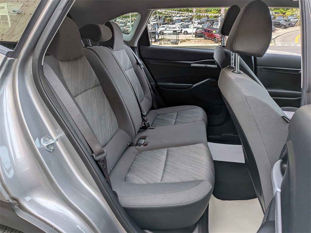 2023 Kia Seltos LX photo 18