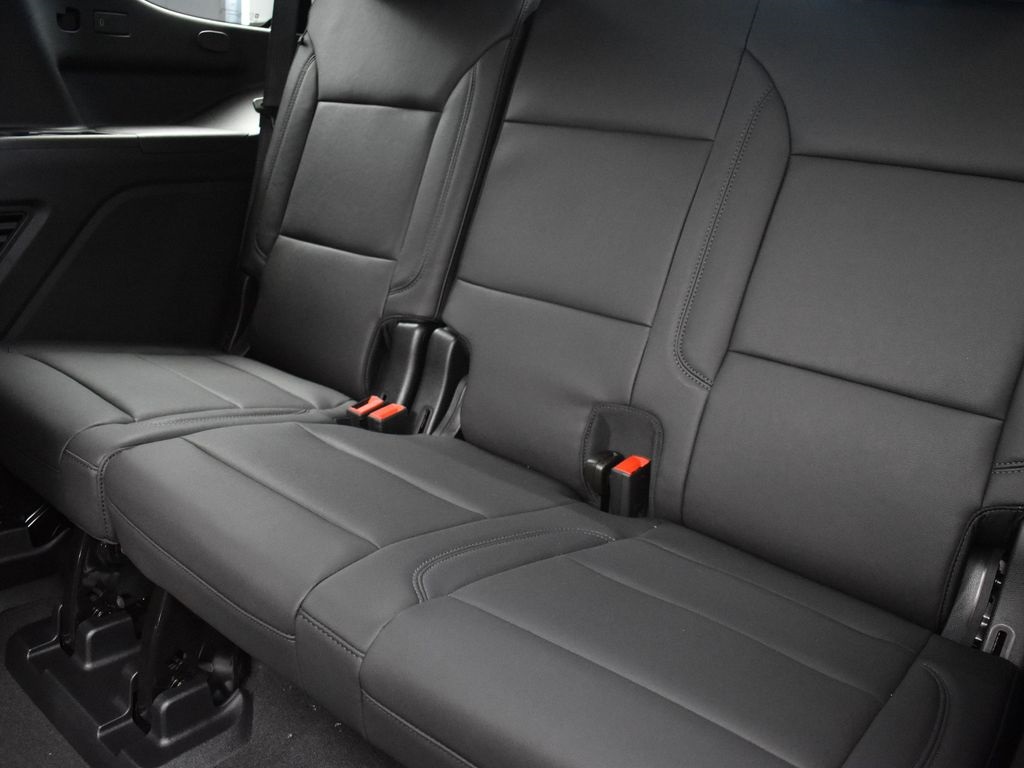 2025 Sterling Gray Metallic Chevrolet Tahoe LT RWD SUV