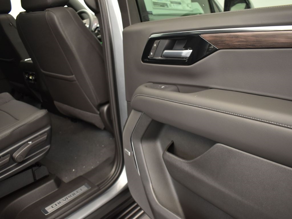 2025 Sterling Gray Metallic Chevrolet Tahoe LT RWD SUV