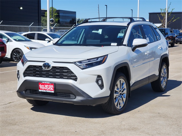 2025 Toyota RAV4 XLE Premium photo 2