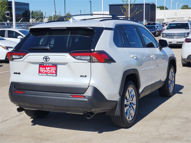 2025 Toyota RAV4 XLE Premium photo 3