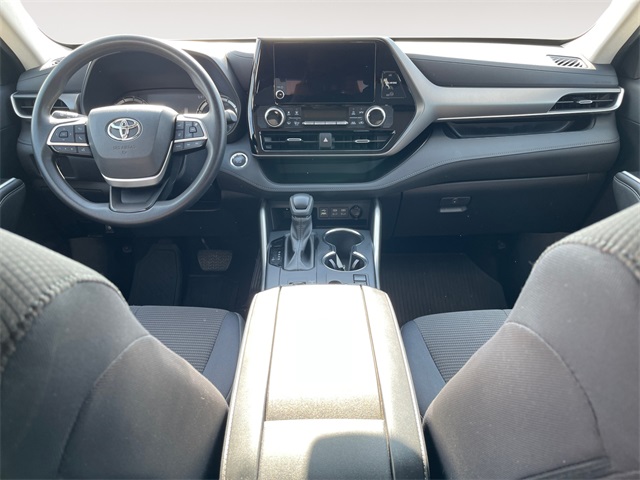 2023 Toyota Highlander L photo 9