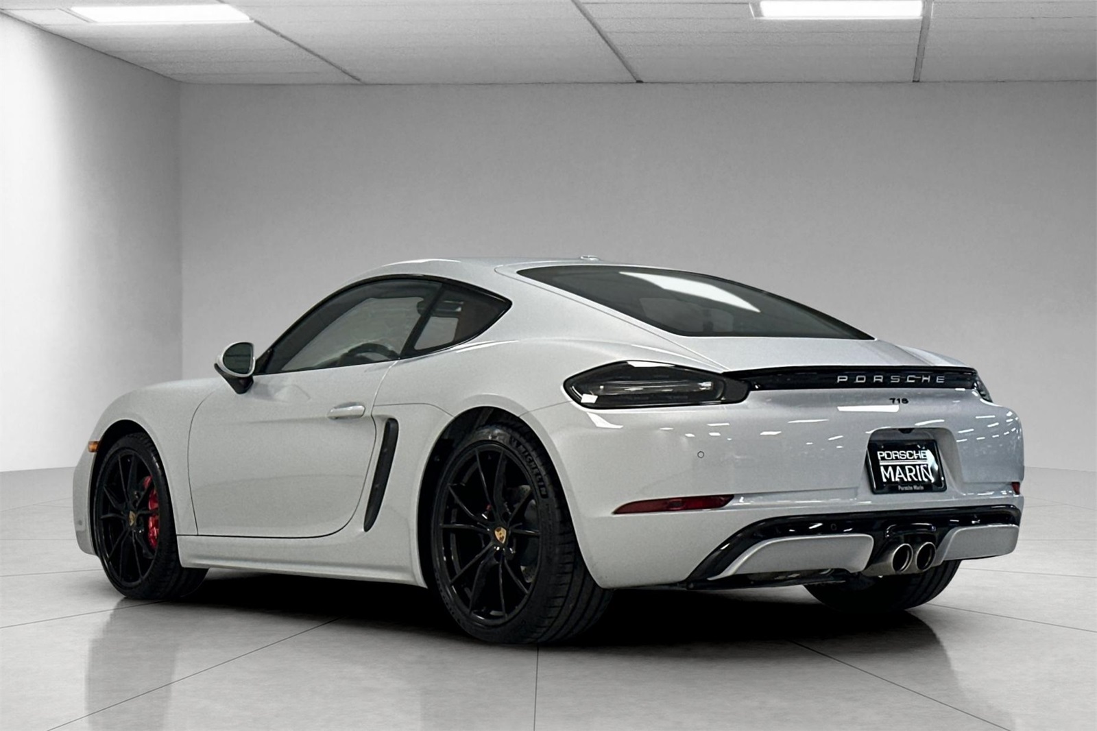 2025 Porsche Cayman S photo 3