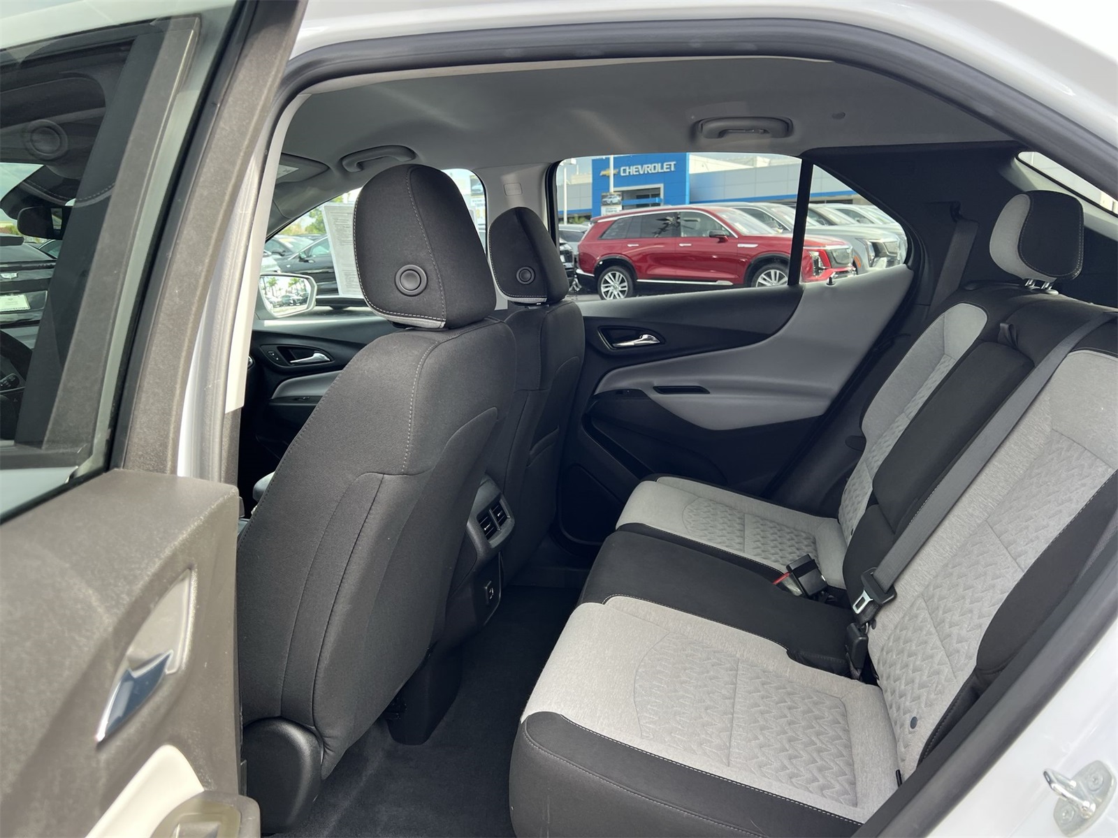 used 2024 Chevrolet Equinox car, priced at $22,991