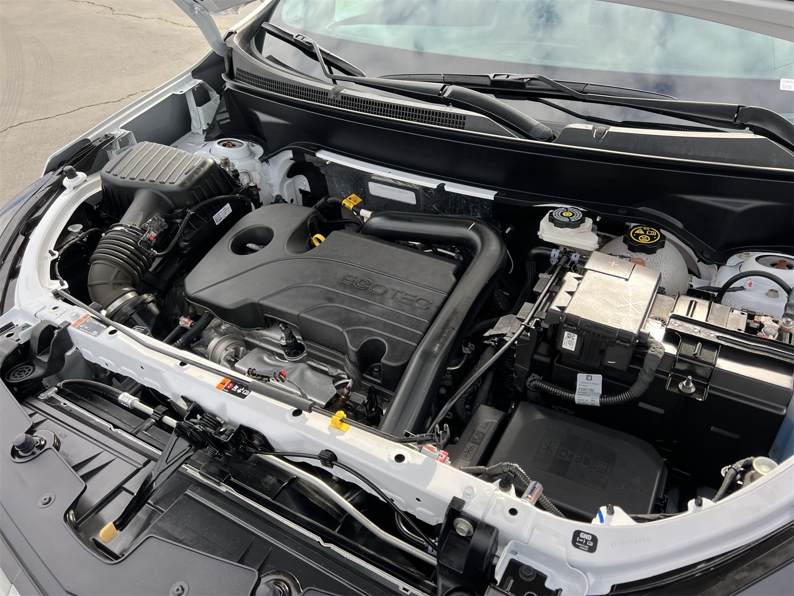 used 2024 Chevrolet Equinox car, priced at $22,991