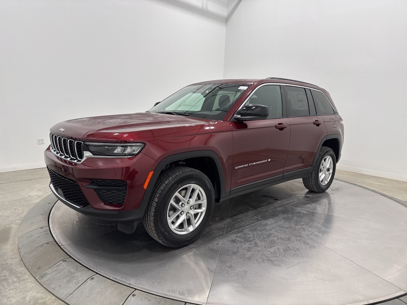 2025 Jeep Grand Cherokee Laredo X photo 3