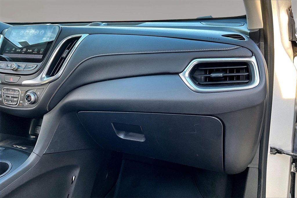 Used 2018 Chevrolet Equinox Premier with VIN 2GNAXVEV9J6290028 for sale in Athens, TN