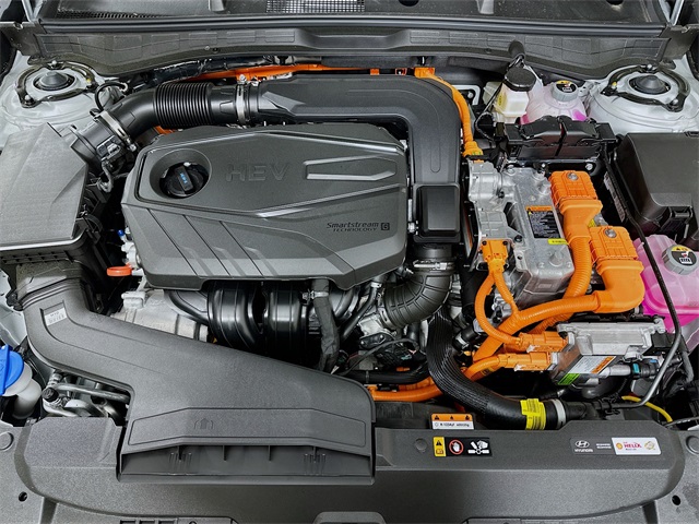 Sonata Hybrid SEL