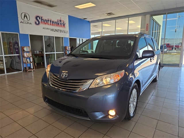2015 Toyota Sienna XLE