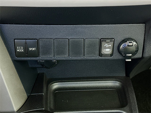 RAV4 XLE