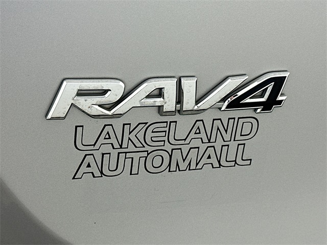 RAV4 XLE
