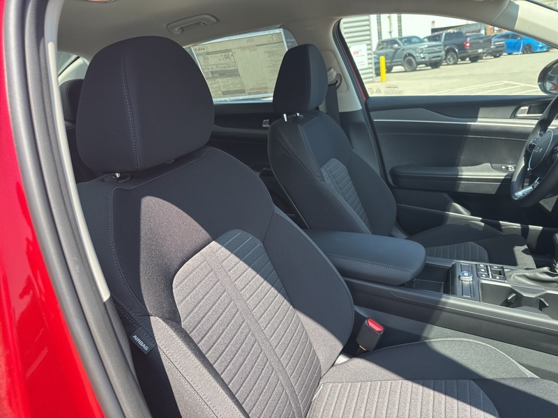 2025 Kia K5 LXS photo 13