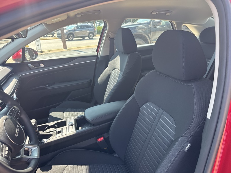2025 Kia K5 LXS photo 18