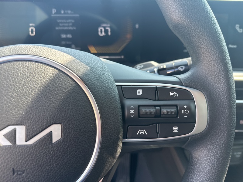 2025 Kia K5 LXS photo 24