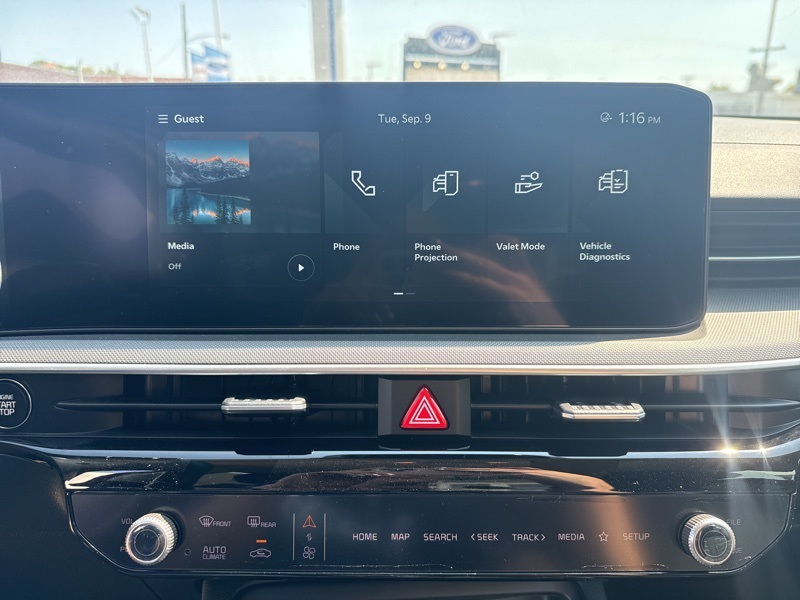 2025 Kia K5 LXS photo 28