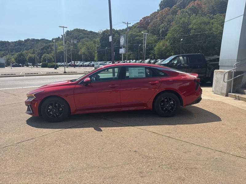 2025 Kia K5 LXS photo 4