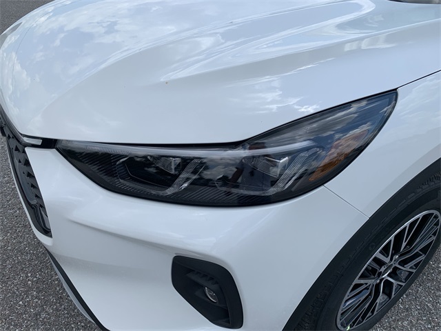 2025 Star White Metallic Tri-Coat Ford Escape Base FWD SUV