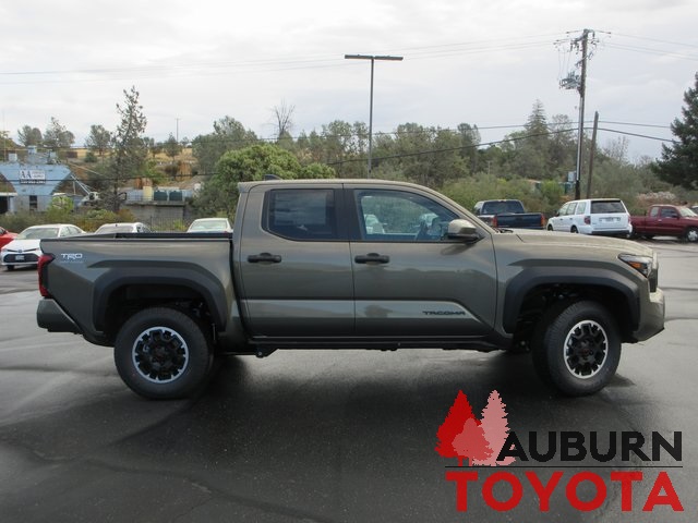 2025 Toyota Tacoma TRD Off-Road 4x4 Double Cab photo 2
