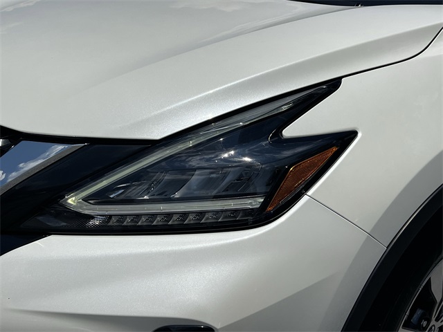 2023 Pearl White Tricoat Nissan Murano SV FWD SUV