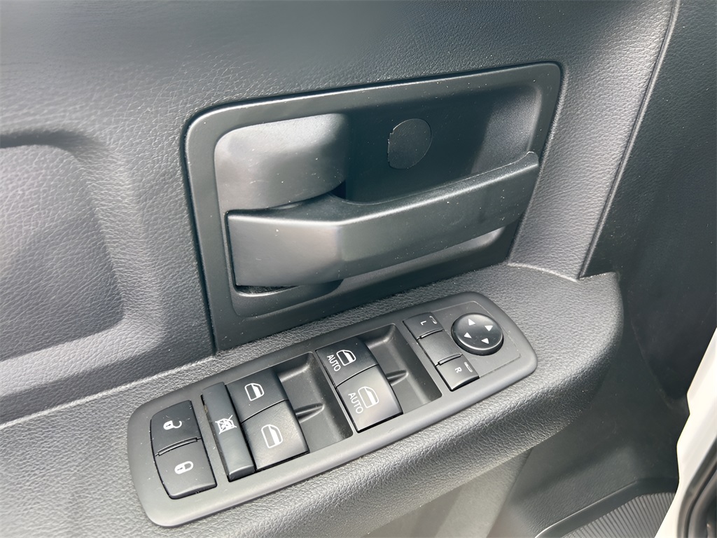 2021 Ram 2500 Tradesman photo 3