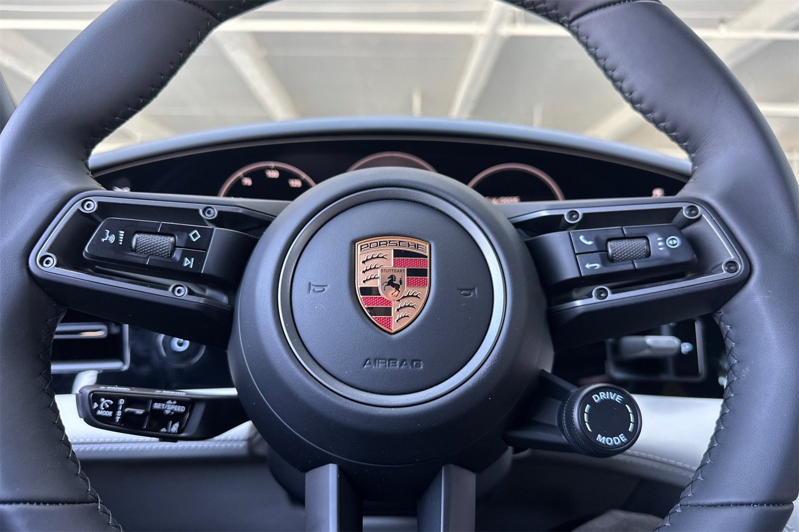 2025 Porsche Taycan 4 photo 24
