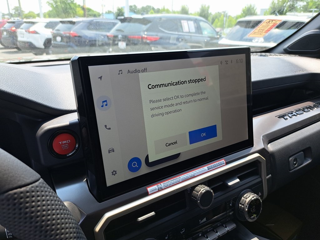 2025 Toyota Tacoma TRD Off-Road 4D Double Cab 4WD 12