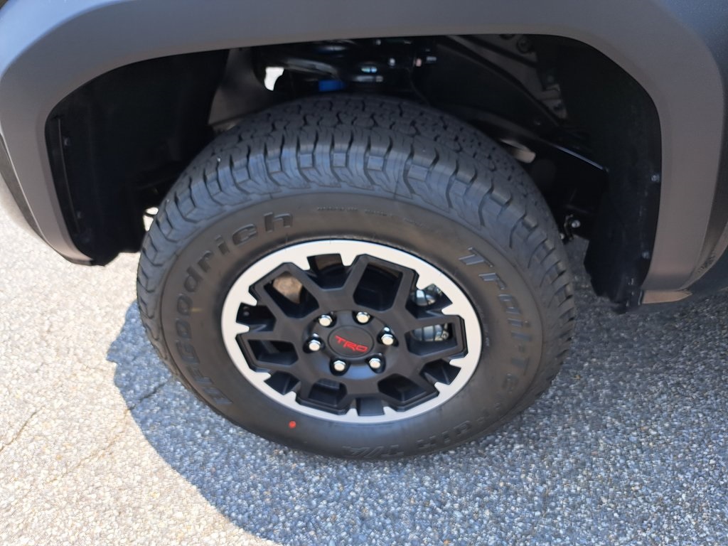 2025 Toyota Tacoma TRD Off-Road 4D Double Cab 4WD 14