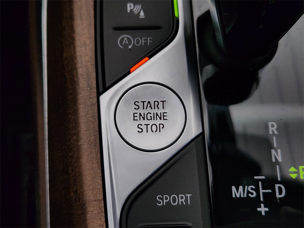 2020 Bmw 330i Sedan photo 18