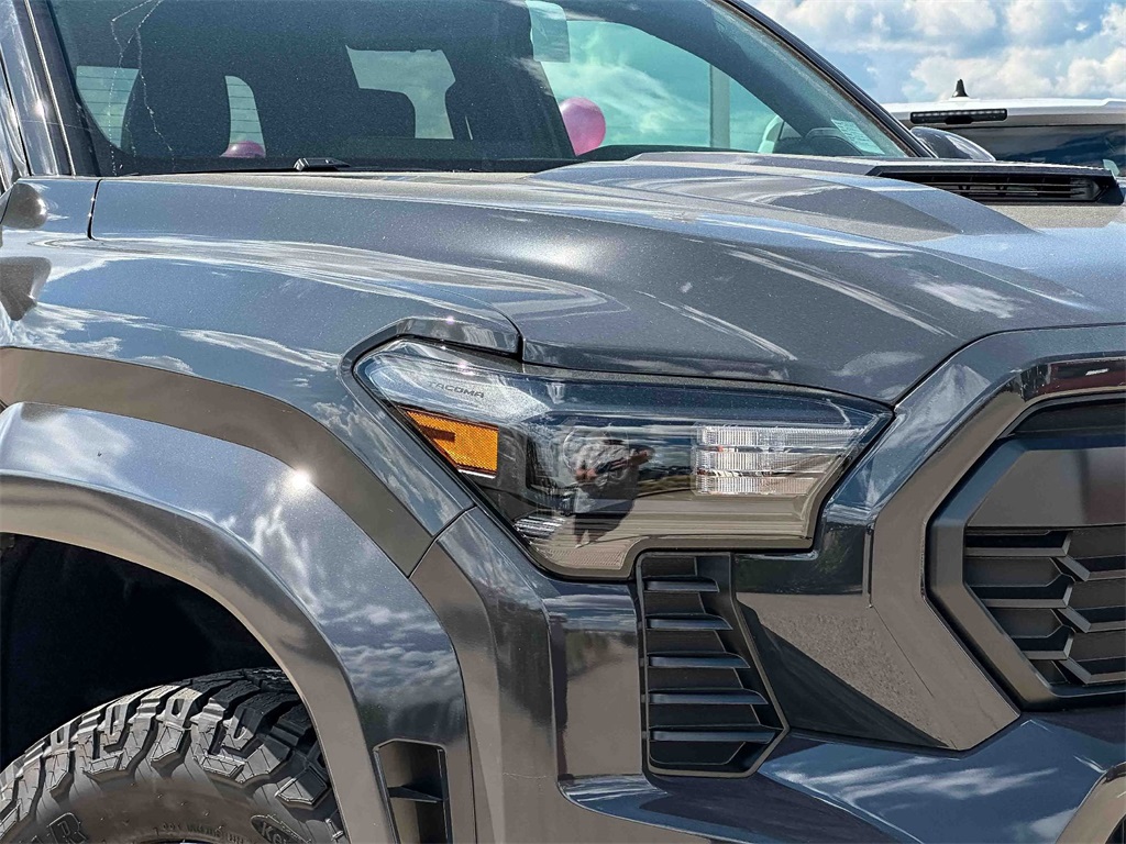 2025 Toyota Tacoma TRD Sport Double Cab photo 3
