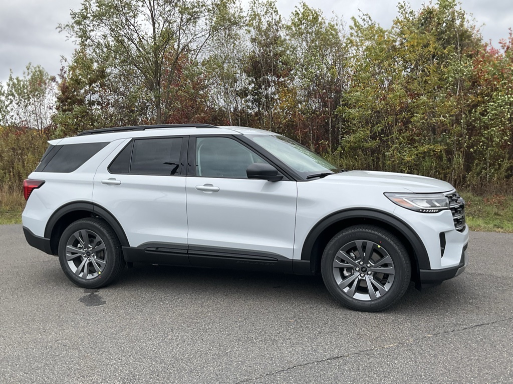 2026 Ford Explorer Active's photo