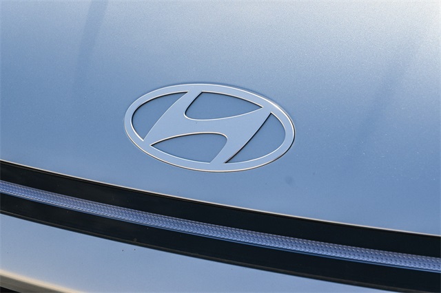 Sonata Hybrid SEL