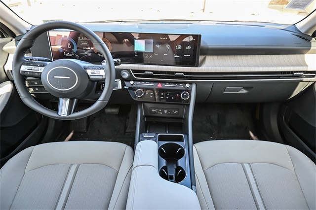Sonata Hybrid SEL