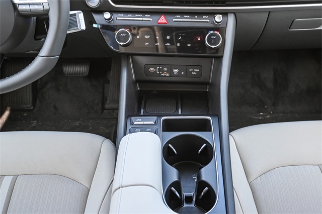 Sonata Hybrid SEL